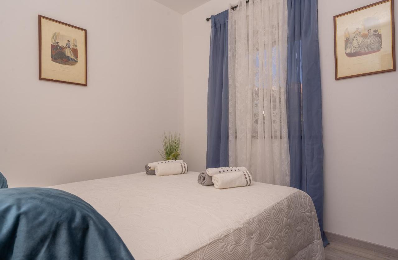 Apartment Fiorella Pula Bagian luar foto