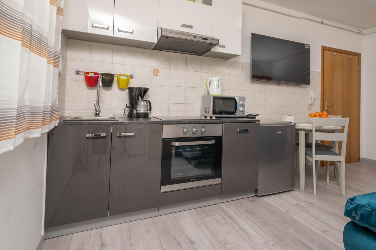 Apartment Fiorella Pula Bagian luar foto